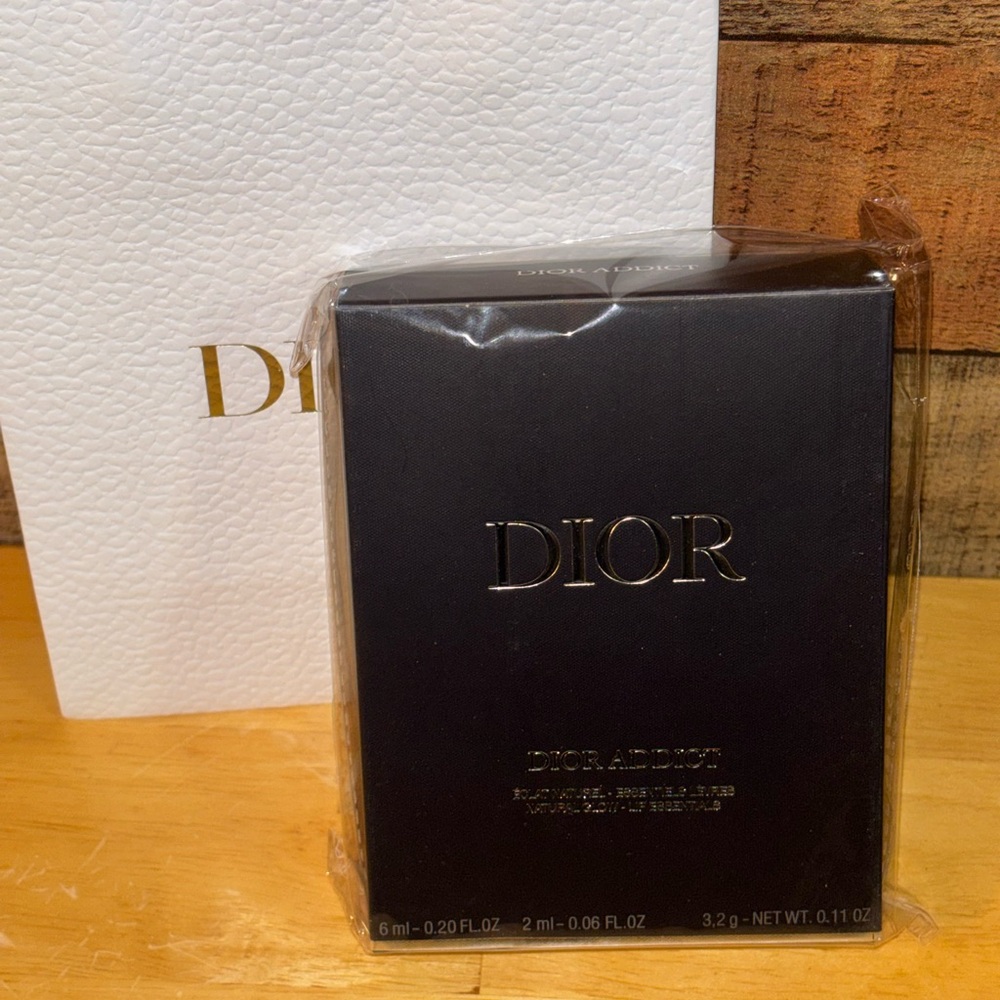Dior Addict Lip Essentials 3-piece makeup set - Picture 3 of 5